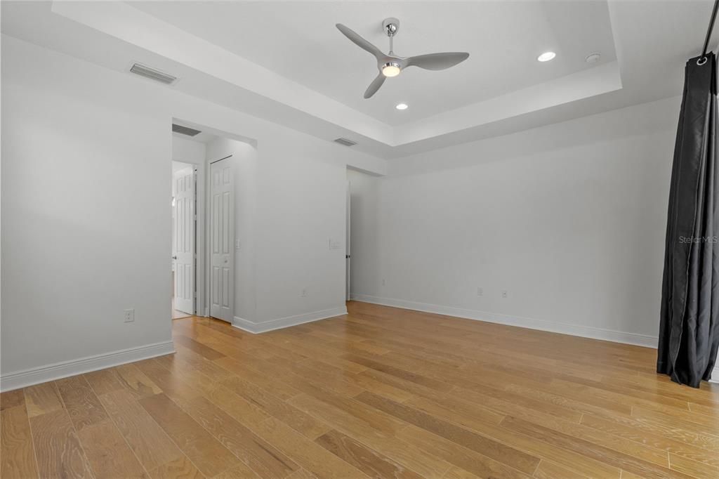 En Venta: $499,900 (4 camas, 3 baños, 2628 Pies cuadrados)