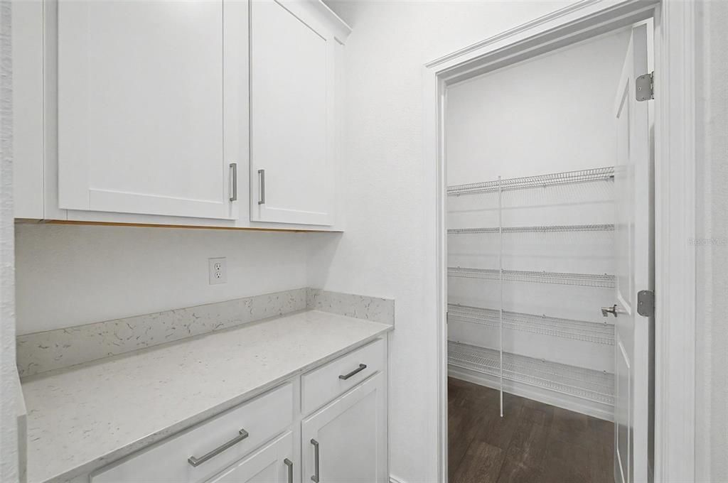 En Venta: $560,000 (5 camas, 4 baños, 3282 Pies cuadrados)