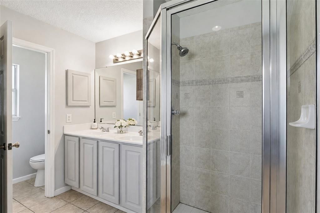 En Venta: $449,990 (3 camas, 2 baños, 1738 Pies cuadrados)