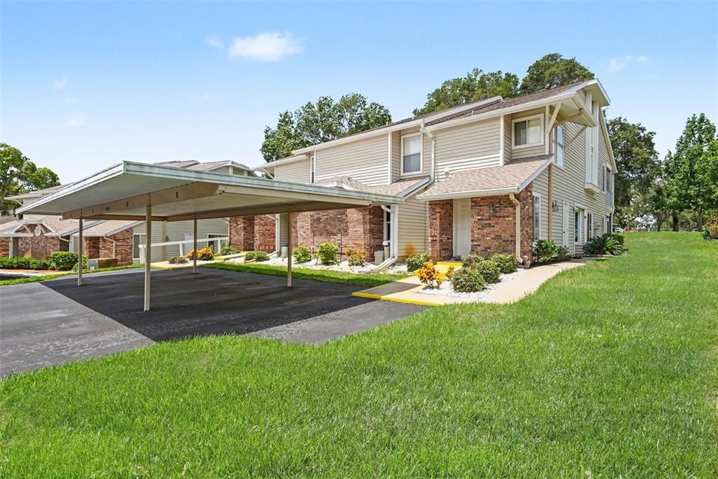 На продажу: $180,000 (2 спален, 2 ванн, 1179 Квадратных фут)