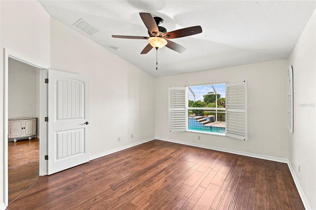 For Sale: $549,000 (3 beds, 2 baths, 1905 Square Feet)
