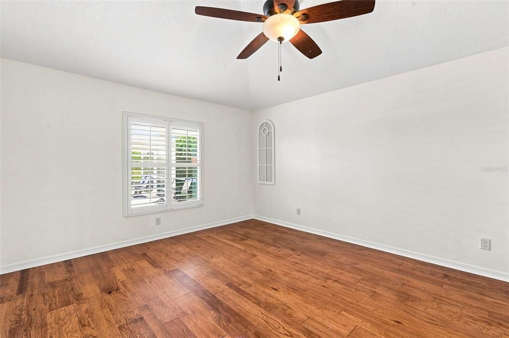 For Sale: $549,000 (3 beds, 2 baths, 1905 Square Feet)