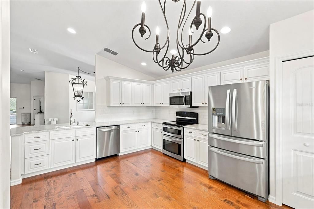 For Sale: $549,000 (3 beds, 2 baths, 1905 Square Feet)
