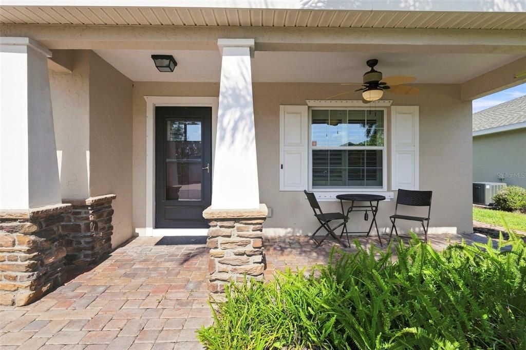 For Sale: $549,000 (3 beds, 2 baths, 1905 Square Feet)