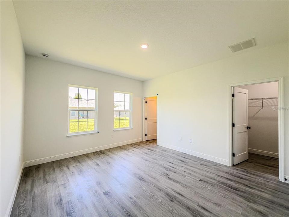 For Sale: $295,000 (4 beds, 2 baths, 1774 Square Feet)