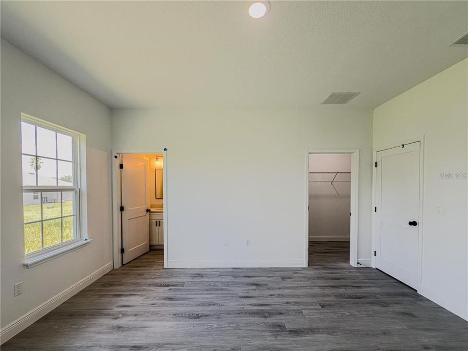 For Sale: $295,000 (4 beds, 2 baths, 1774 Square Feet)