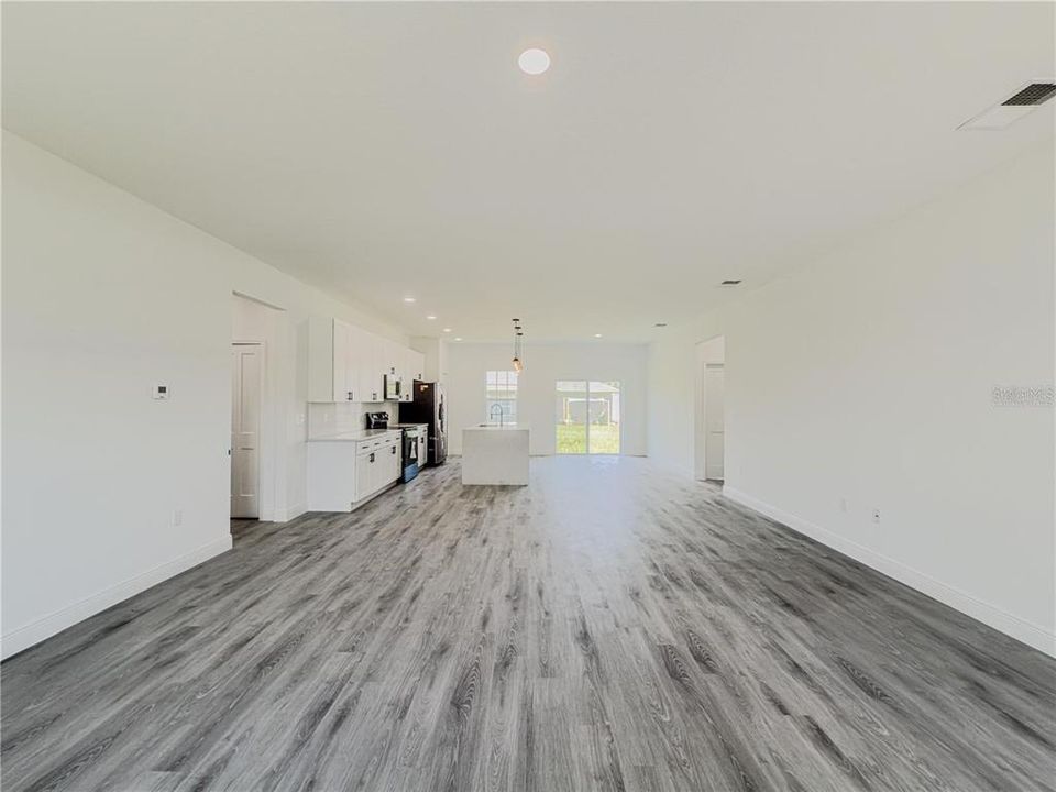 For Sale: $295,000 (4 beds, 2 baths, 1774 Square Feet)