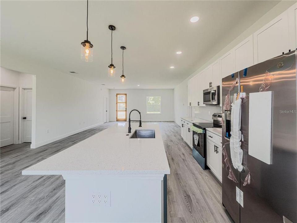 For Sale: $295,000 (4 beds, 2 baths, 1774 Square Feet)
