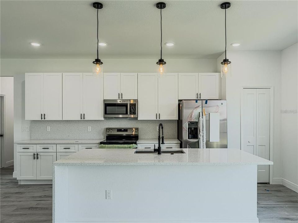For Sale: $295,000 (4 beds, 2 baths, 1774 Square Feet)