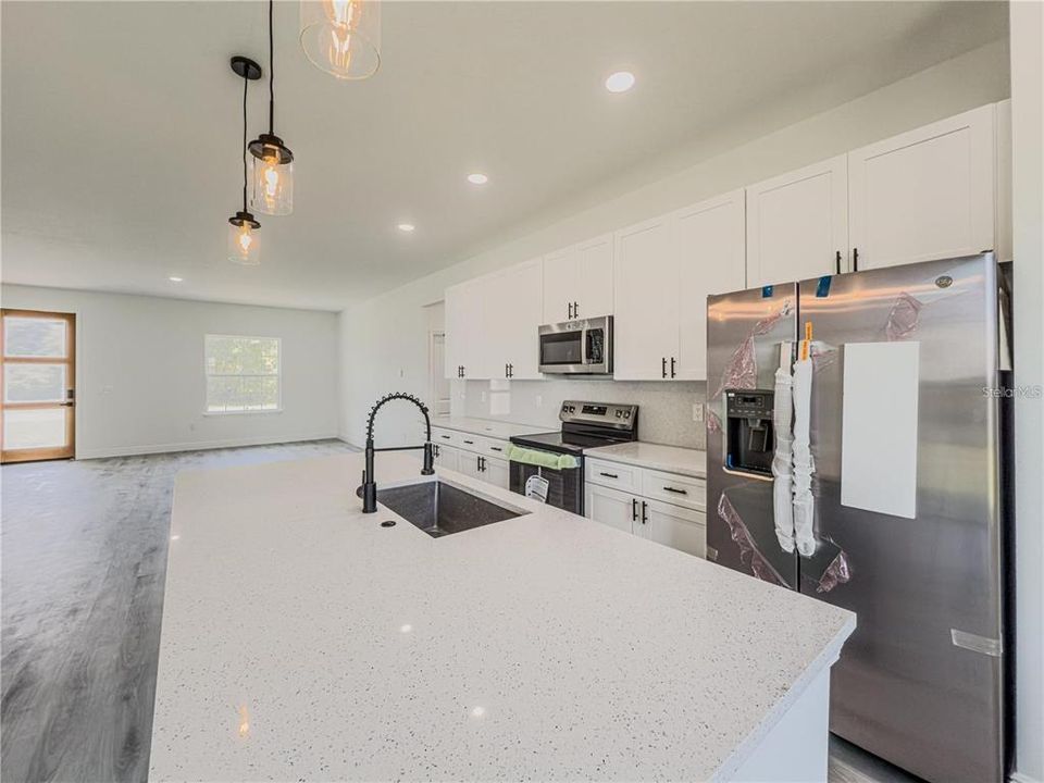 For Sale: $295,000 (4 beds, 2 baths, 1774 Square Feet)