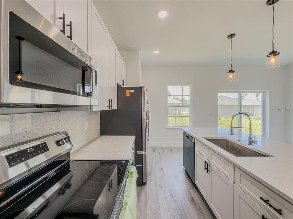 For Sale: $295,000 (4 beds, 2 baths, 1774 Square Feet)