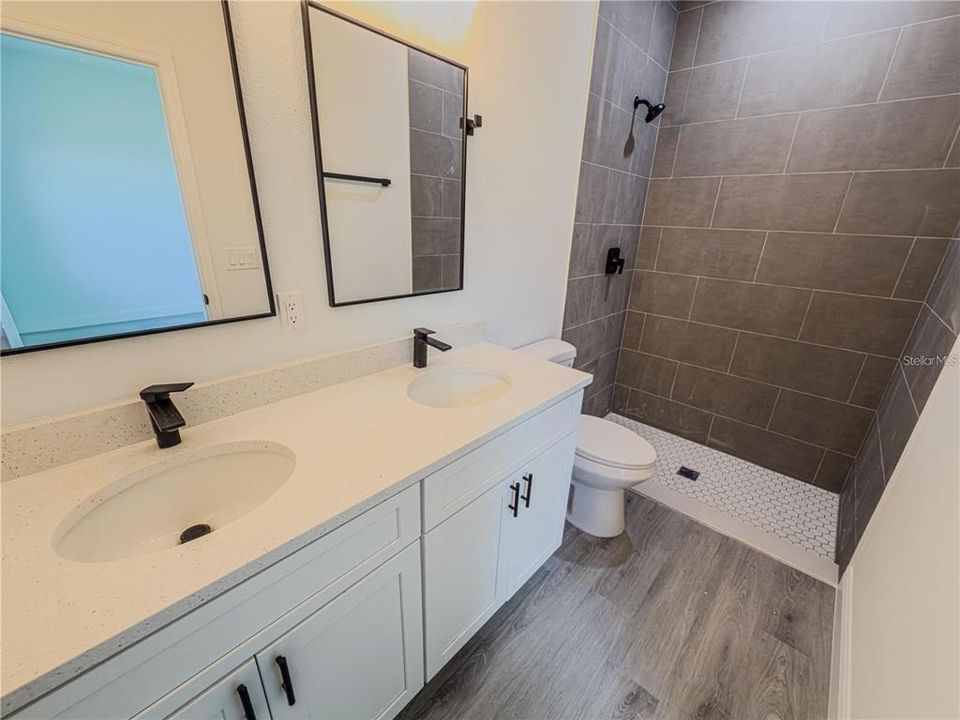 For Sale: $295,000 (4 beds, 2 baths, 1774 Square Feet)