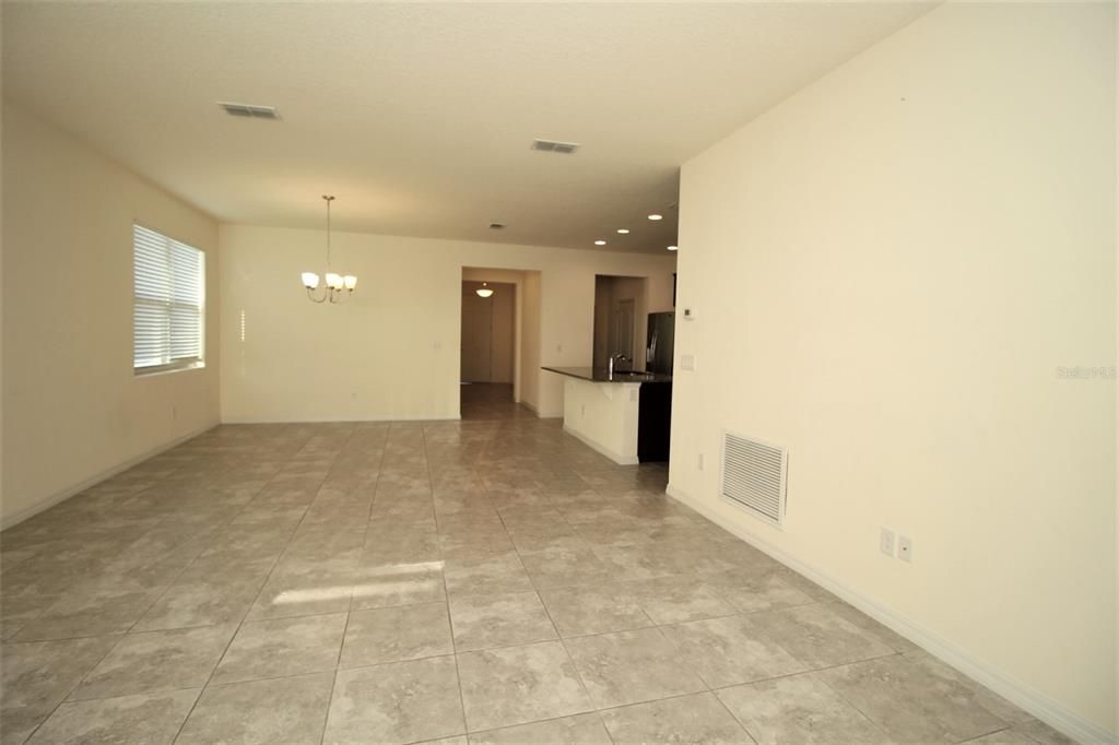 For Rent: $2,995 (5 beds, 3 baths, 2222 Square Feet)