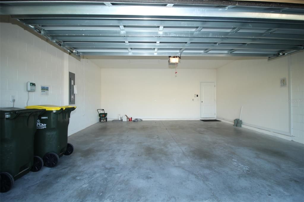 For Rent: $2,995 (5 beds, 3 baths, 2222 Square Feet)