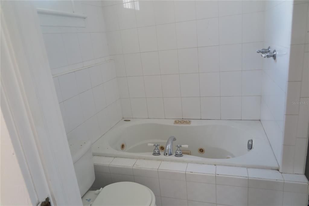 For Sale: $295,000 (5 beds, 6 baths, 4103 Square Feet)