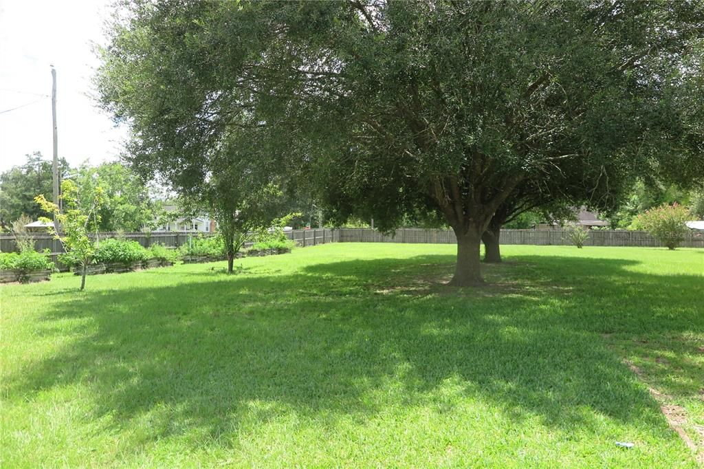 For Sale: $295,000 (5 beds, 6 baths, 4103 Square Feet)