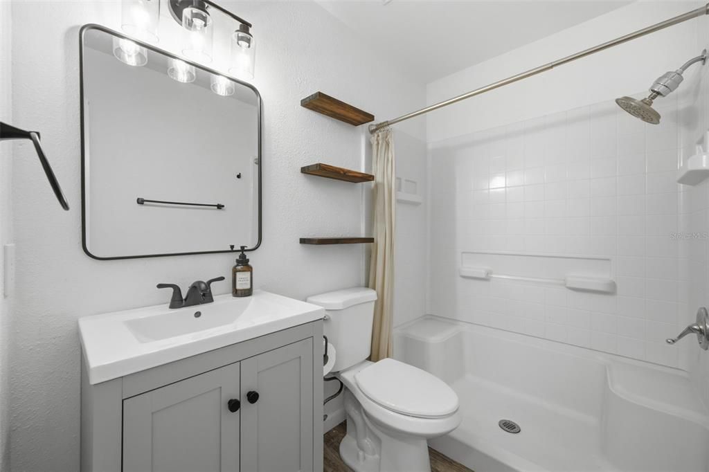 На продажу: $395,000 (3 спален, 2 ванн, 1430 Квадратных фут)