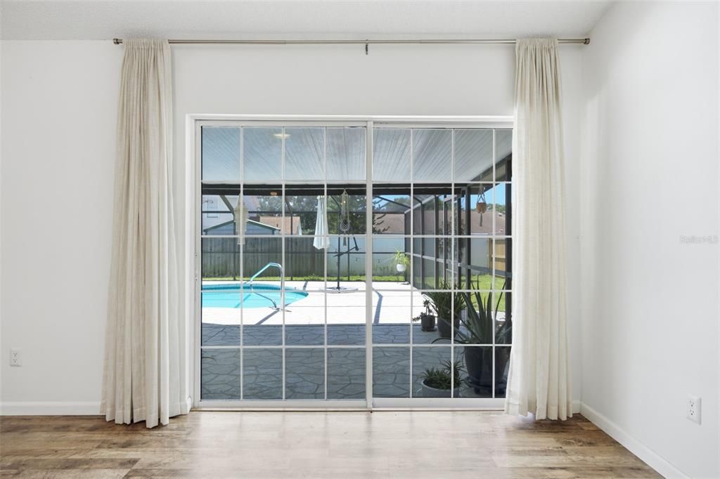 На продажу: $395,000 (3 спален, 2 ванн, 1430 Квадратных фут)