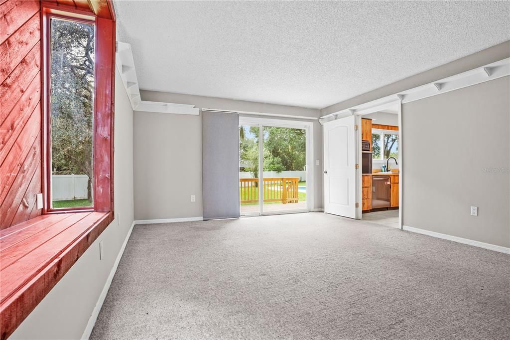 For Sale: $430,000 (3 beds, 2 baths, 1872 Square Feet)