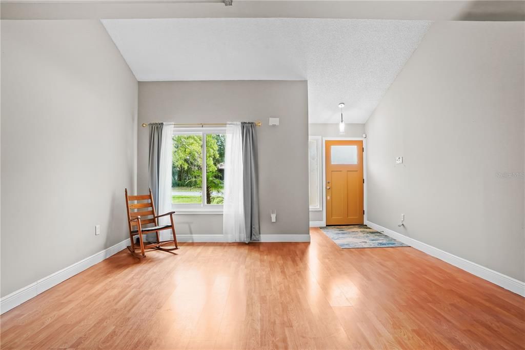 For Sale: $430,000 (3 beds, 2 baths, 1872 Square Feet)