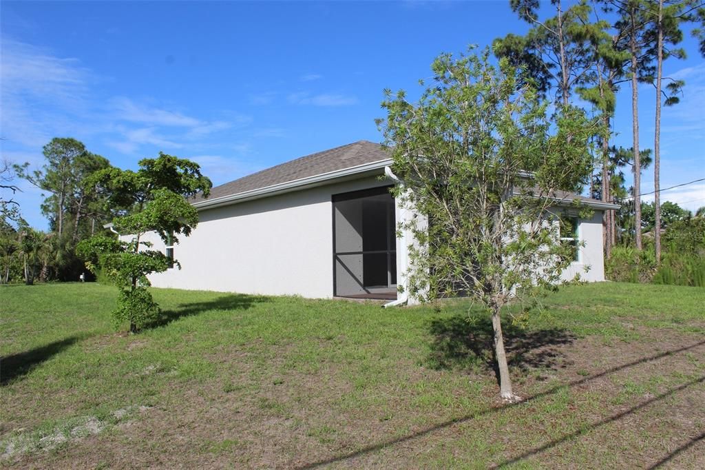 For Sale: $323,000 (4 beds, 2 baths, 1485 Square Feet)