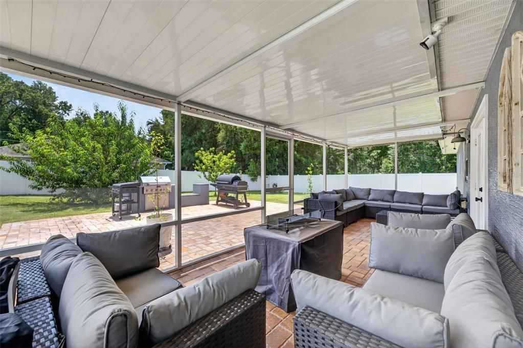En Venta: $309,000 (3 camas, 2 baños, 1280 Pies cuadrados)