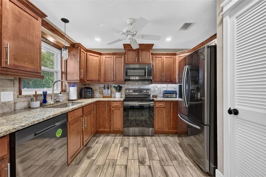 En Venta: $309,000 (3 camas, 2 baños, 1280 Pies cuadrados)