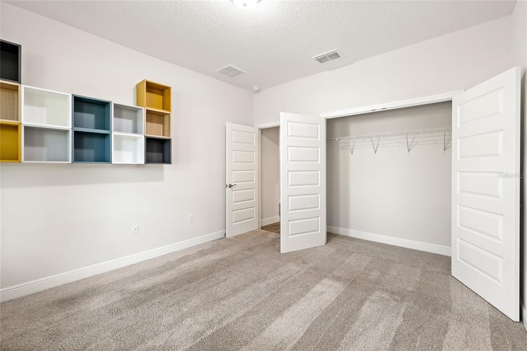 For Rent: $3,950 (5 beds, 4 baths, 2840 Square Feet)
