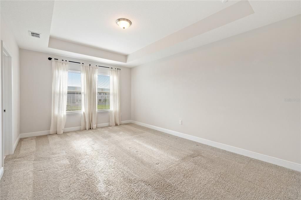 For Rent: $3,950 (5 beds, 4 baths, 2840 Square Feet)