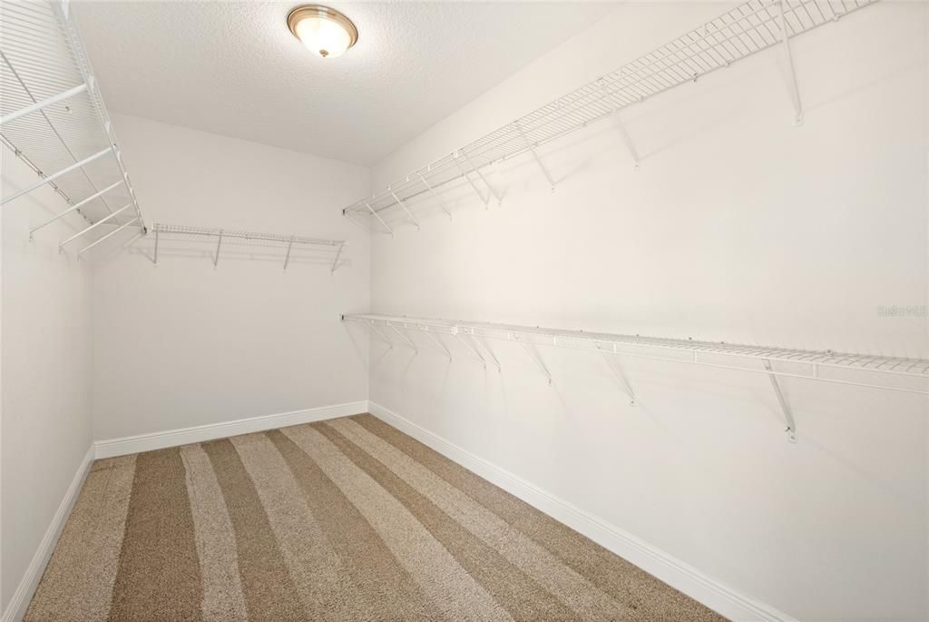 For Rent: $3,950 (5 beds, 4 baths, 2840 Square Feet)