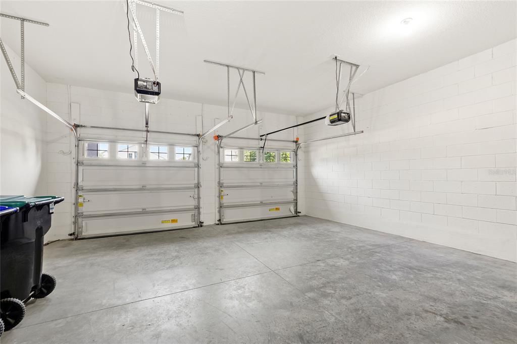 For Rent: $3,950 (5 beds, 4 baths, 2840 Square Feet)