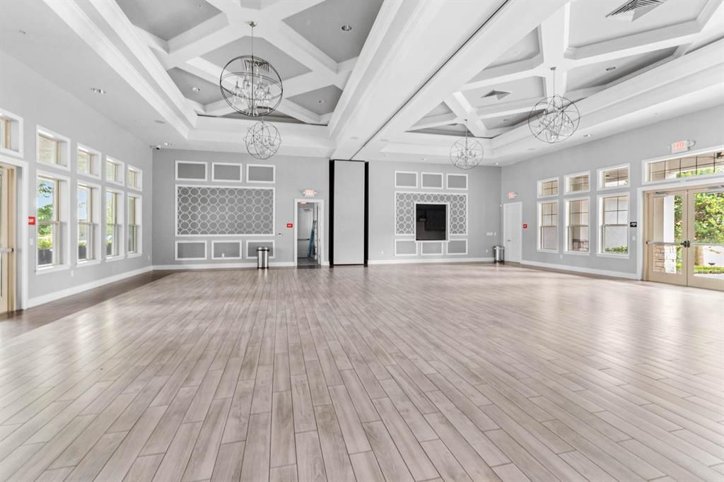For Rent: $3,950 (5 beds, 4 baths, 2840 Square Feet)