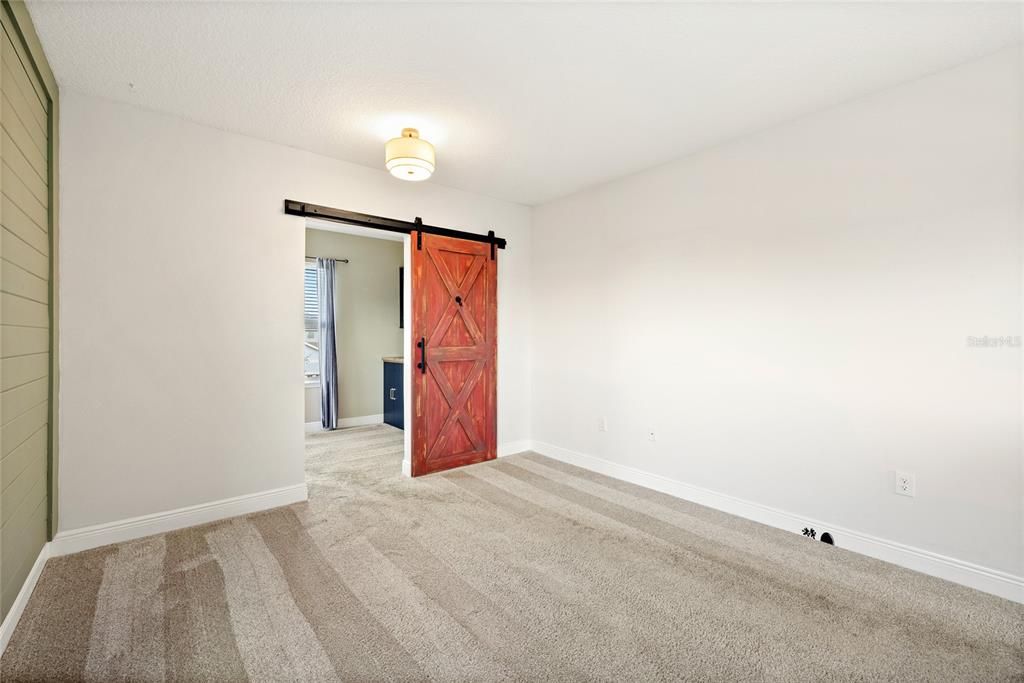 For Rent: $3,950 (5 beds, 4 baths, 2840 Square Feet)