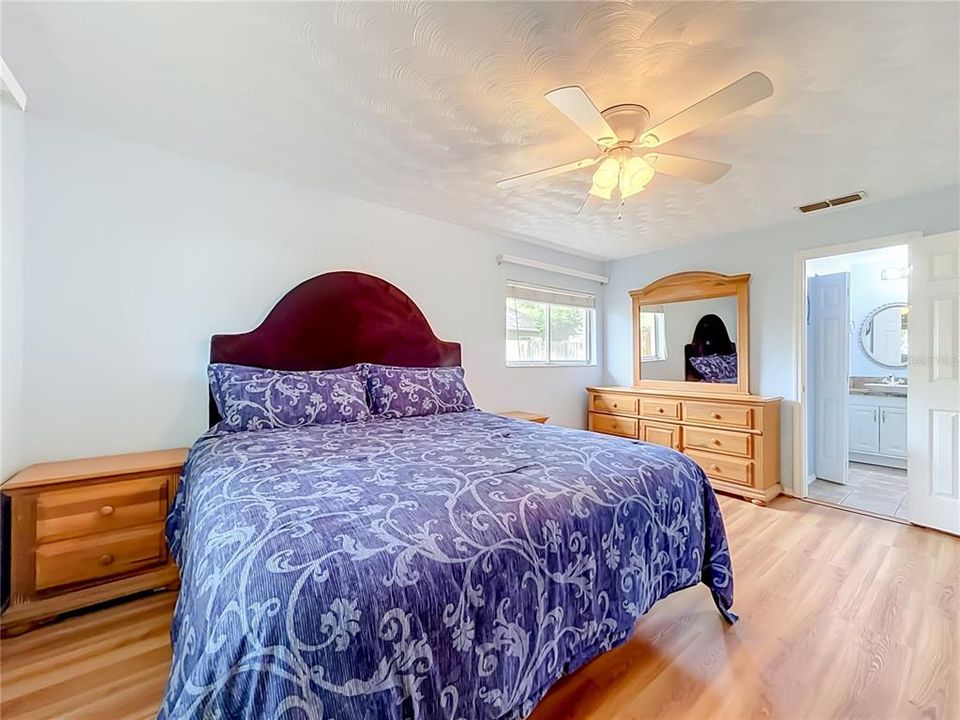 For Sale: $375,000 (3 beds, 2 baths, 1614 Square Feet)