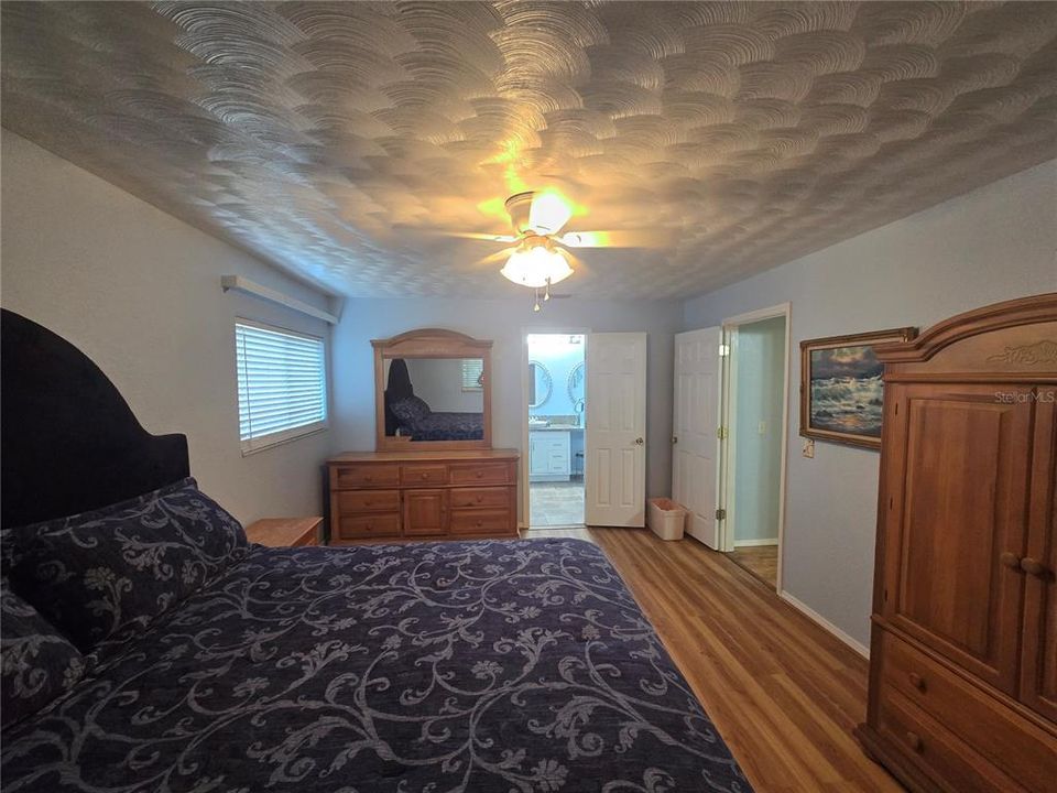 На продажу: $375,000 (3 спален, 2 ванн, 1614 Квадратных фут)