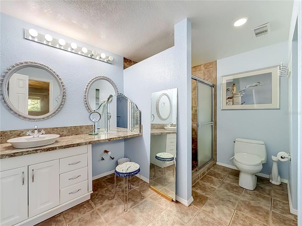 For Sale: $375,000 (3 beds, 2 baths, 1614 Square Feet)
