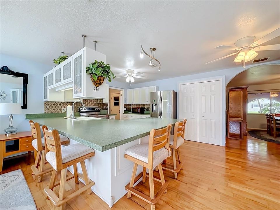 For Sale: $375,000 (3 beds, 2 baths, 1614 Square Feet)