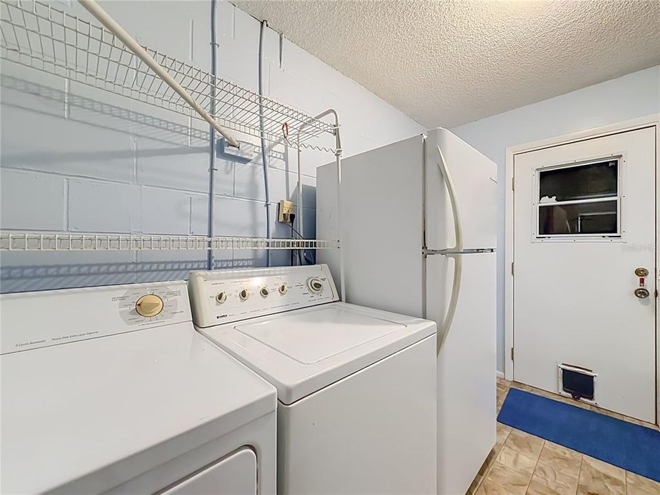 For Sale: $375,000 (3 beds, 2 baths, 1614 Square Feet)