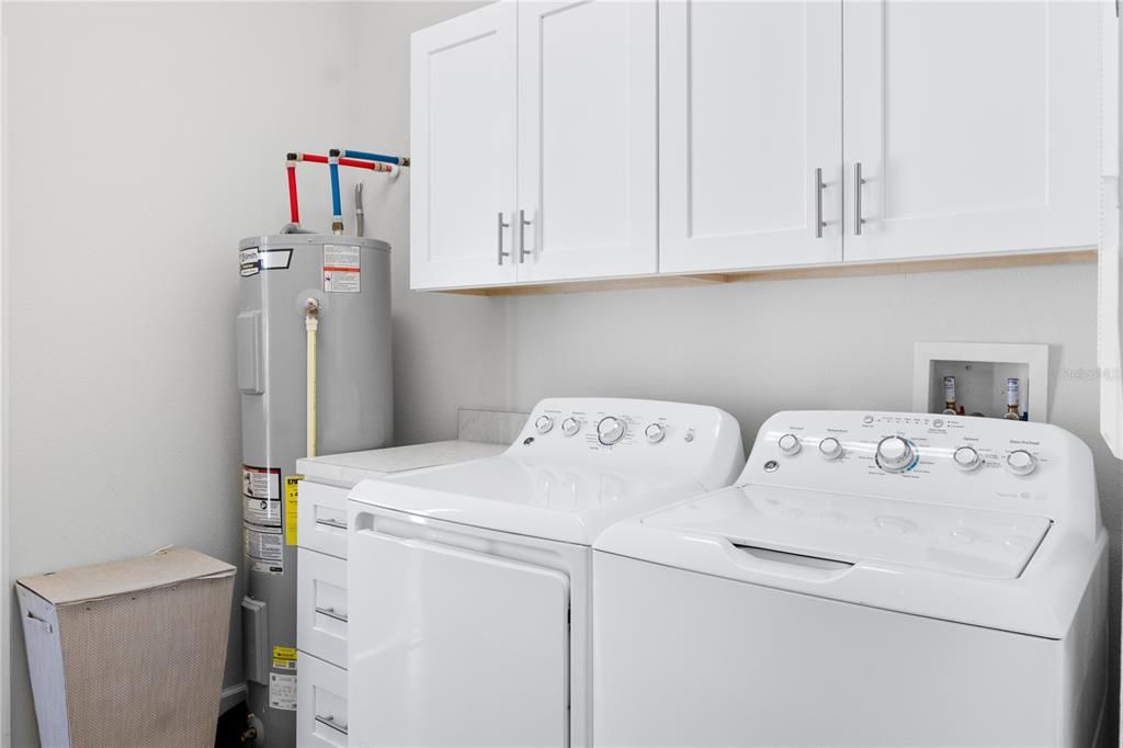For Sale: $430,000 (3 beds, 2 baths, 1717 Square Feet)