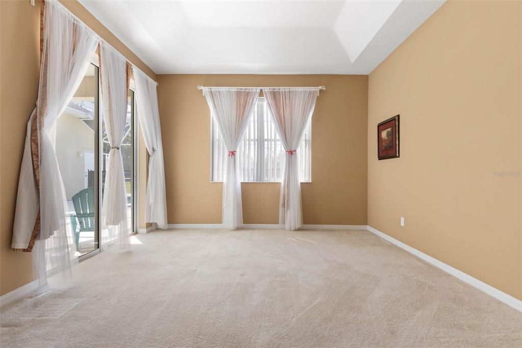 En Venta: $419,000 (4 camas, 3 baños, 2572 Pies cuadrados)