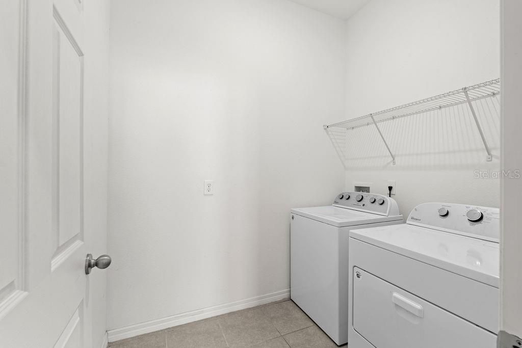 En Venta: $760,000 (5 camas, 3 baños, 3705 Pies cuadrados)