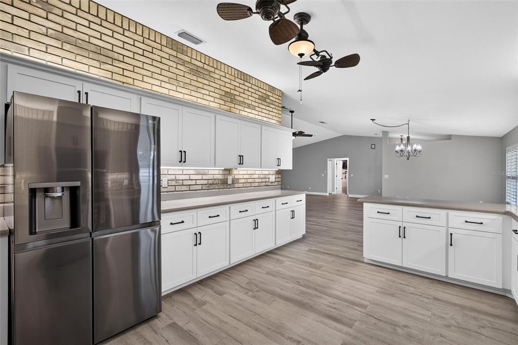 For Sale: $615,000 (3 beds, 2 baths, 2812 Square Feet)