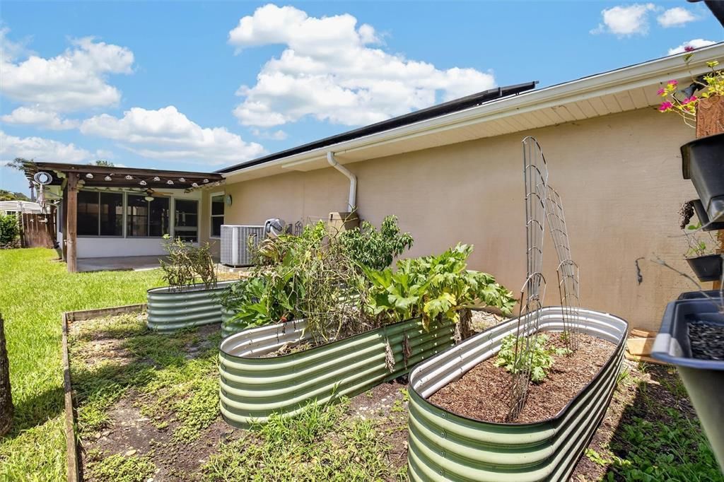 For Sale: $615,000 (3 beds, 2 baths, 2812 Square Feet)