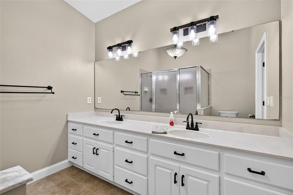 For Sale: $615,000 (3 beds, 2 baths, 2812 Square Feet)