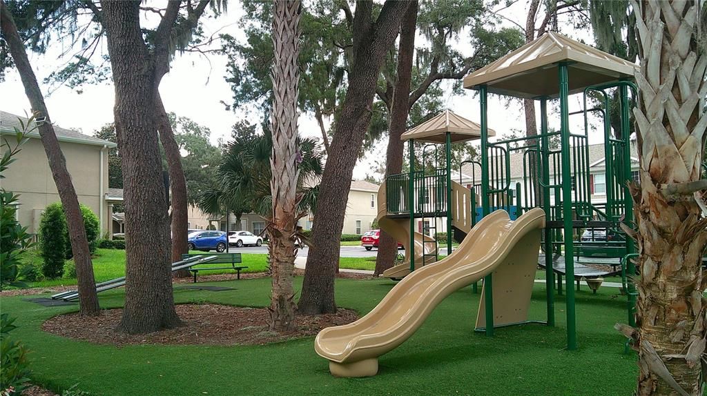 For Rent: $1,950 (3 beds, 2 baths, 1383 Square Feet)