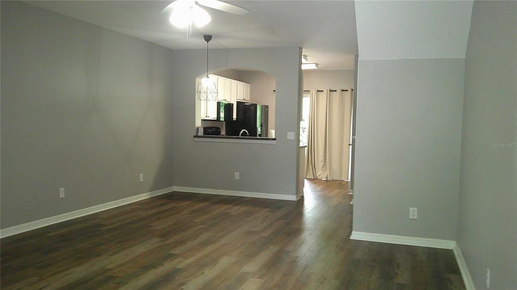 For Rent: $1,950 (3 beds, 2 baths, 1383 Square Feet)