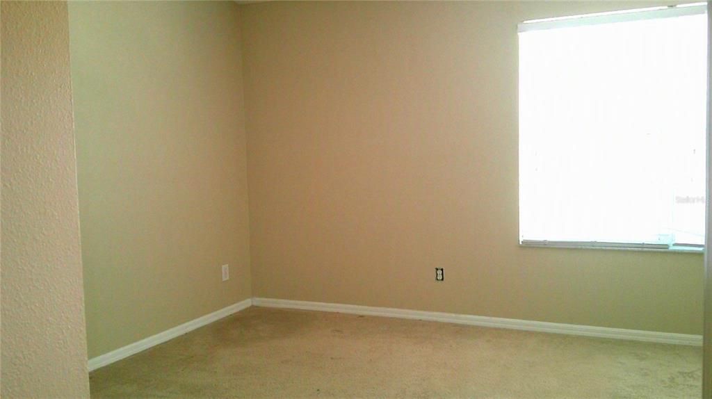 For Rent: $1,950 (3 beds, 2 baths, 1383 Square Feet)