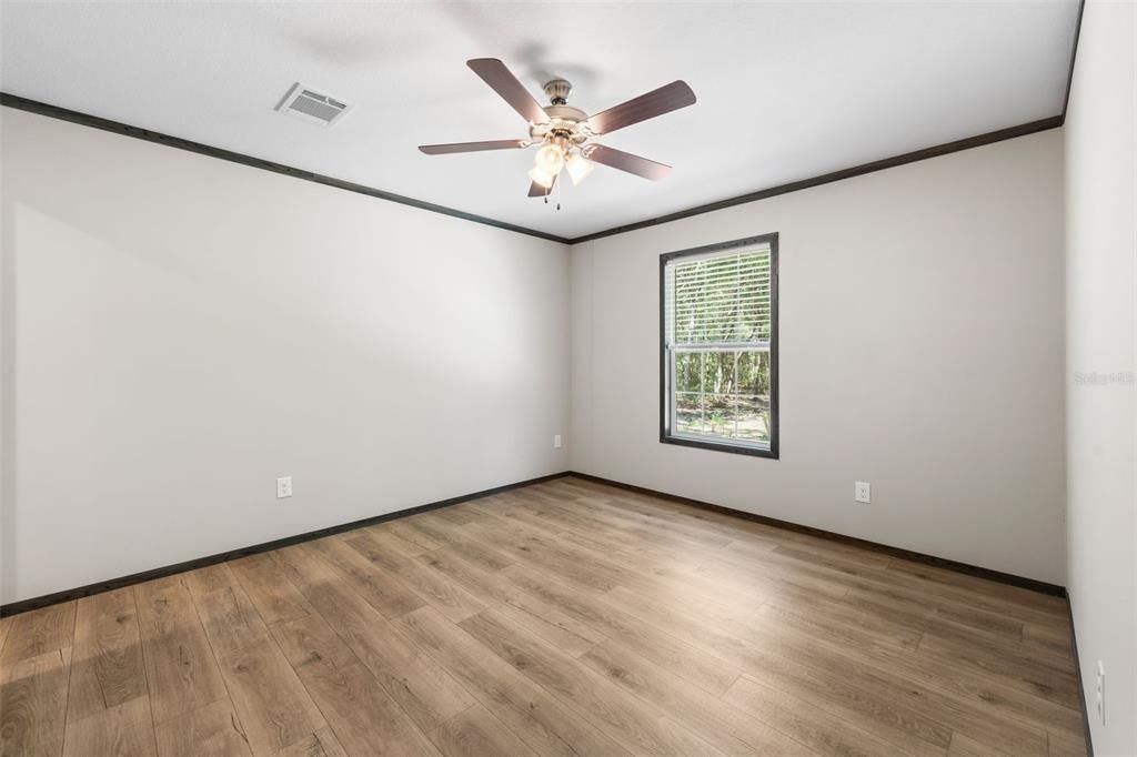 En Venta: $370,000 (4 camas, 2 baños, 1813 Pies cuadrados)