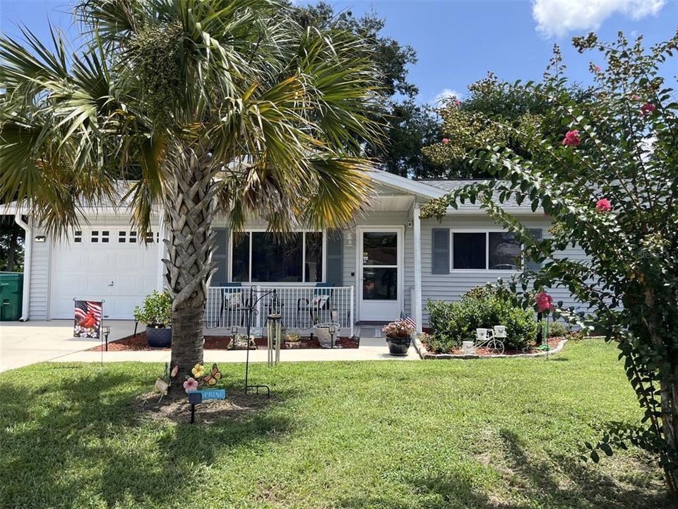 For Sale: $225,000 (2 beds, 2 baths, 960 Square Feet)