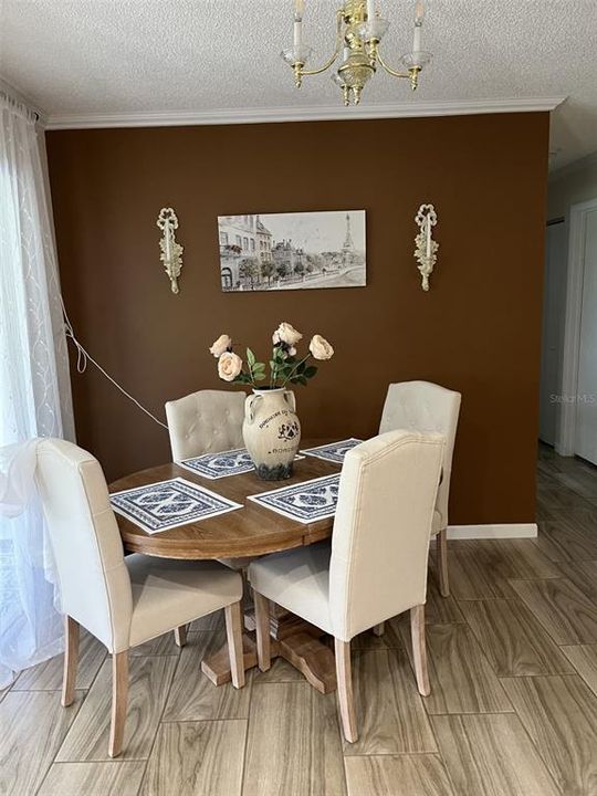 For Sale: $225,000 (2 beds, 2 baths, 960 Square Feet)